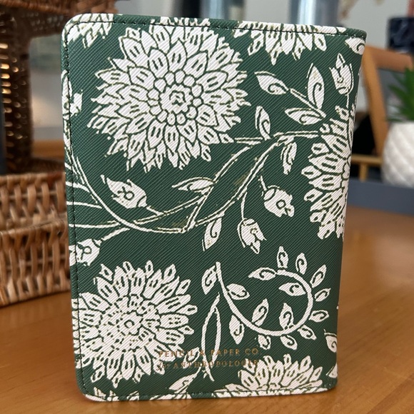PENCIL & PAPER CO. for ANTHROPOLOGIE Howdy Passport Cover Green Ivory Orange - Picture 2 of 6